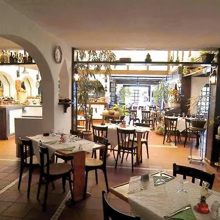 酒店 Puerto Caleta